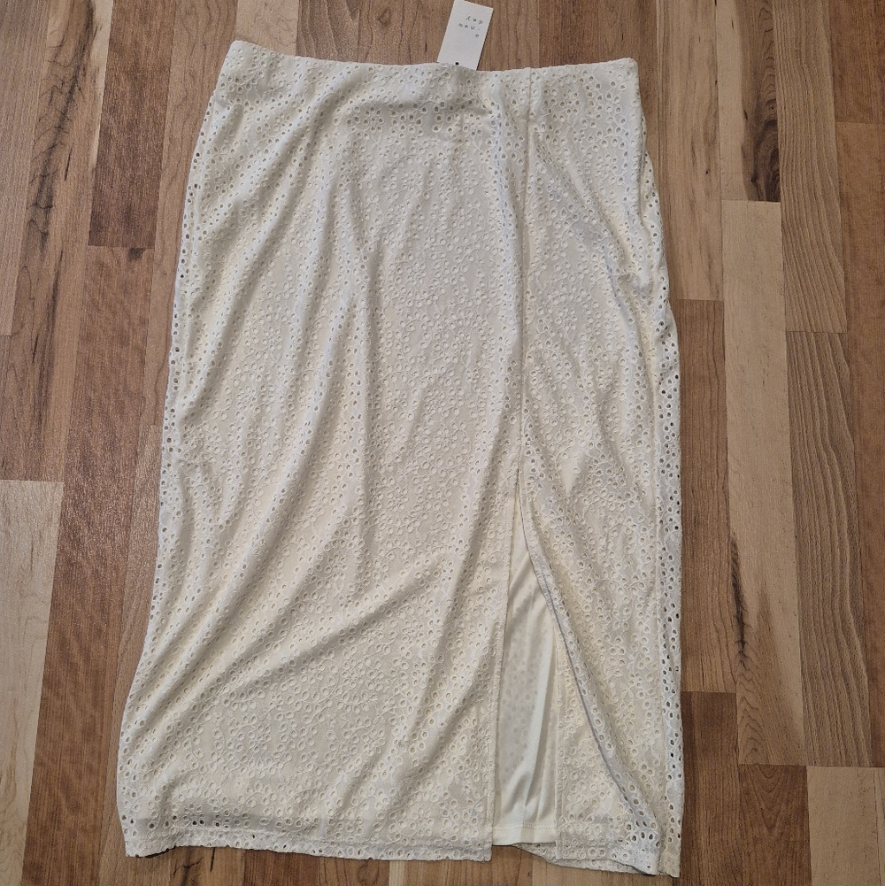 A New Day Cream Eyelet Pencil Skirt Size 14